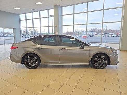 Used 2025 Toyota Camry XSE image 6