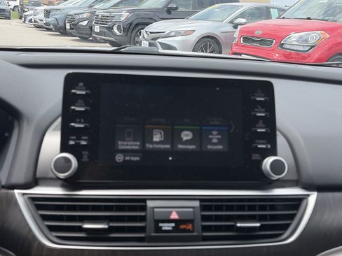 Used 2018 Honda Accord EX-L image 2