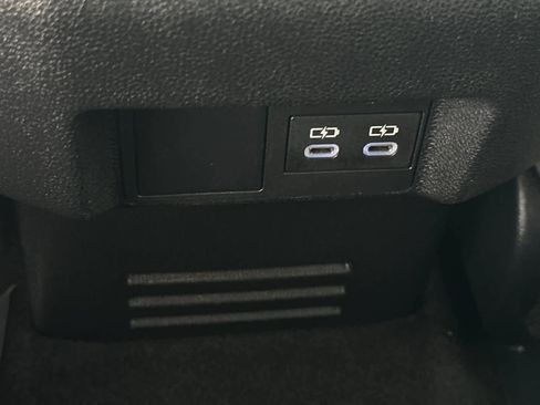 Used 2024 Toyota Tacoma TRD Off-Road image 15