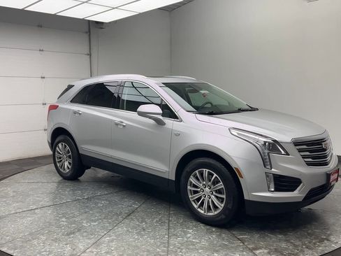 Used 2017 Cadillac XT5 Luxury image 38