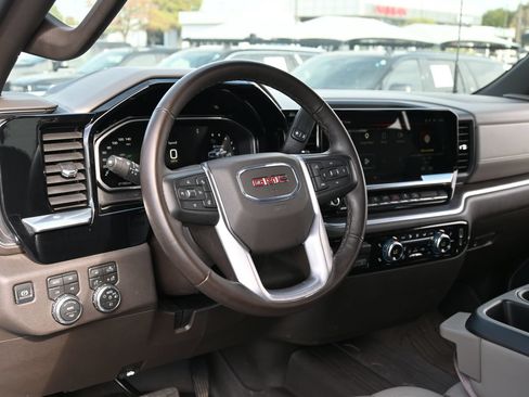 Used 2026 GMC Sierra 2500 SLT AWD/4WD image 17