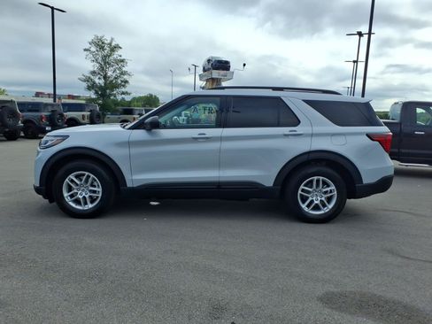 Used 2026 Ford Explorer Active w/ Active Comfort Package RWD image 6