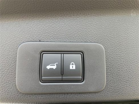 New 2025 Nissan Murano SV image 19