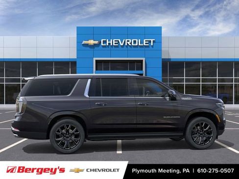 New 2026 Chevrolet Suburban High Country image 7