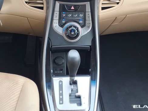 Used 2013 Hyundai Elantra GLS w/ Preferred Pkg FWD image 7