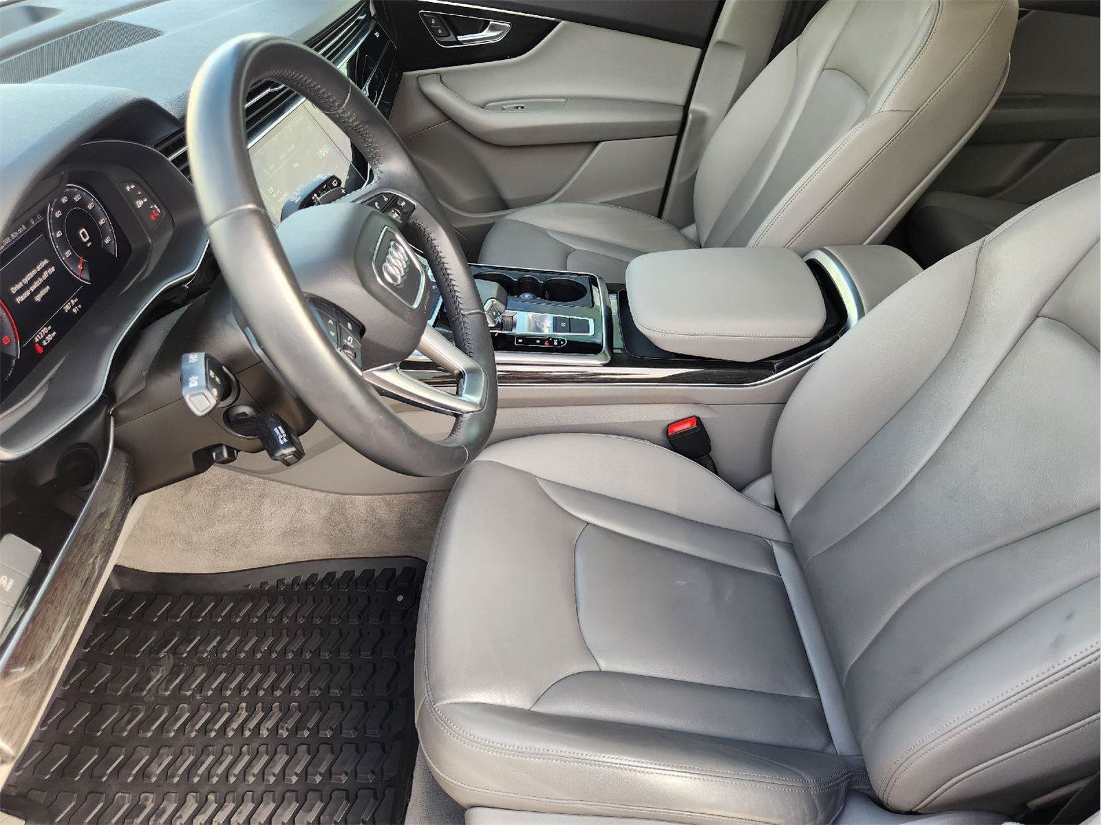 Used 2020 Audi Q7 3.0T Premium Plus w/ Premium Plus Package AWD/4WD image 13