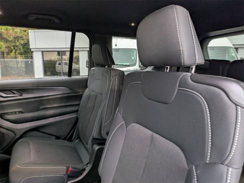 New 2025 Jeep Grand Cherokee L Laredo w/ Luxury Tech Group I image 26