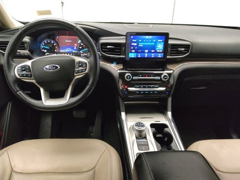 Used 2021 Ford Explorer Limited image 22