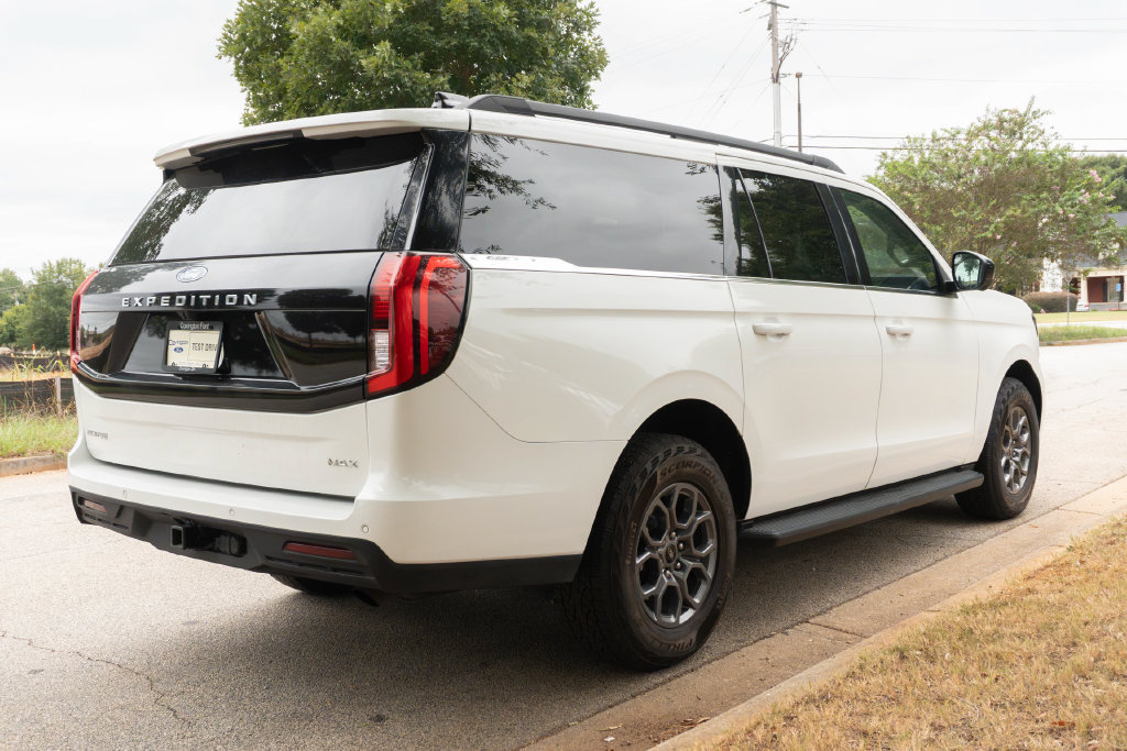 Used 2025 Ford Expedition Max Active RWD image 7