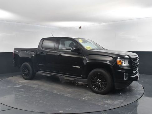 Used 2022 GMC Canyon Elevation w/ Elevation Premium Package image 2