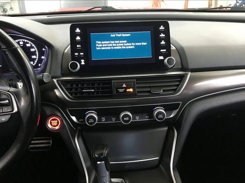 Used 2018 Honda Accord Sport image 6