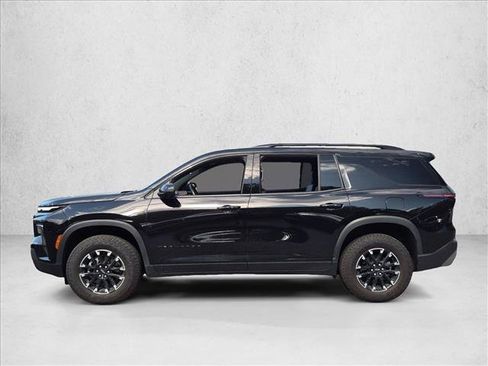 Used 2025 Chevrolet Traverse Z71 w/ Driver Confidence Package AWD/4WD image 8