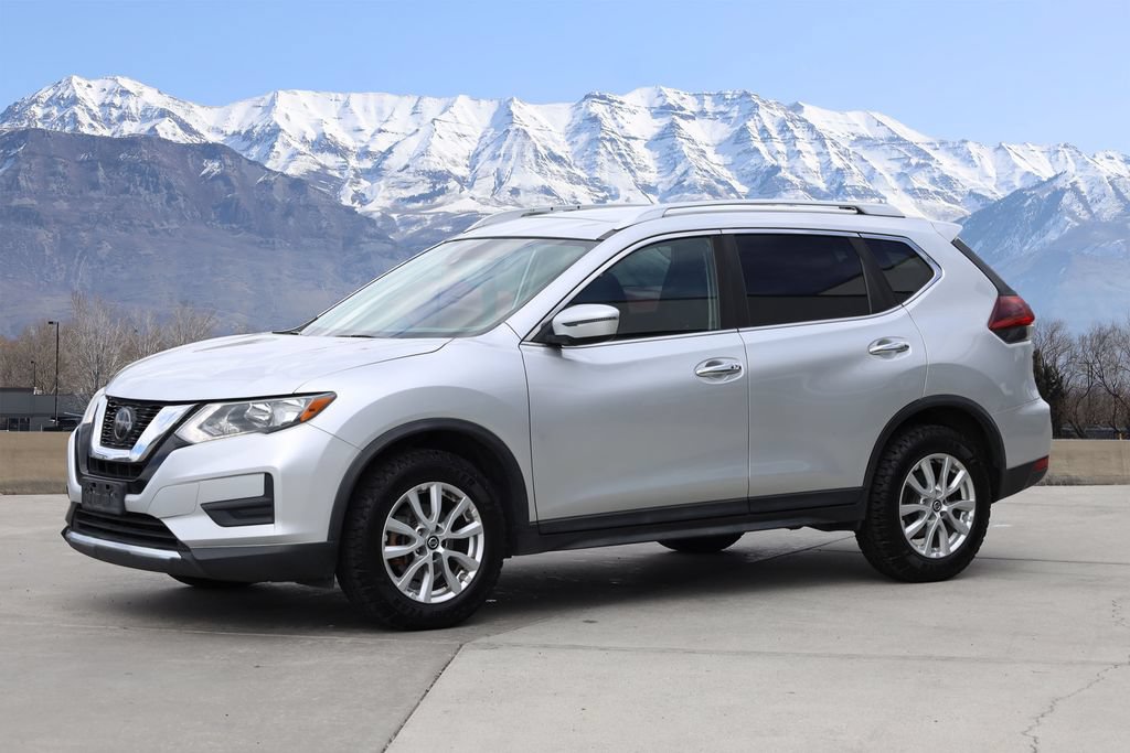 Used 2020 Nissan Rogue SV AWD/4WD image 2