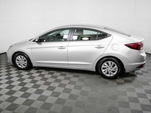 Used 2019 Hyundai Elantra SE w/ Winter Weather Package FWD image 26