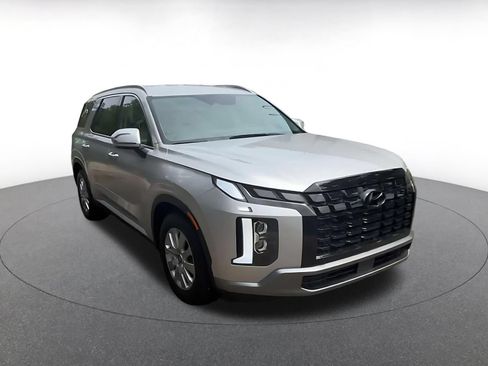 Used 2025 Hyundai Palisade SEL FWD image 3