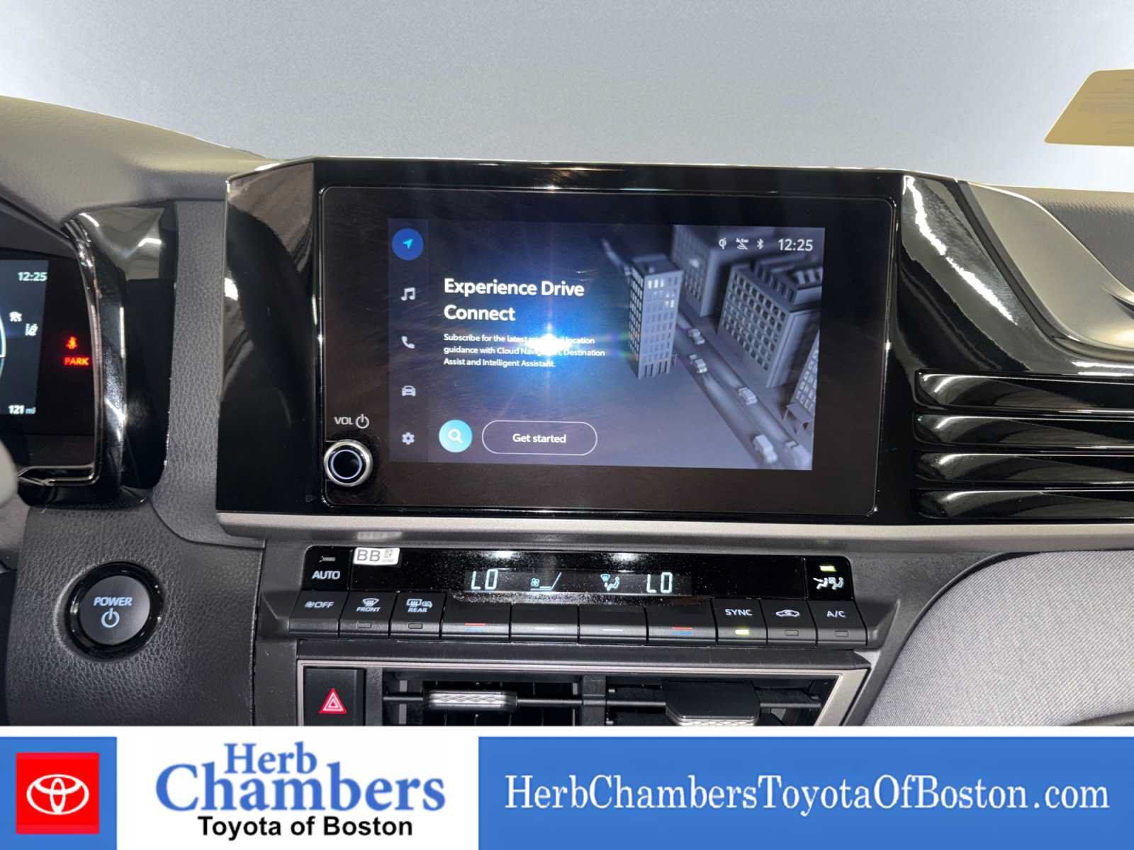 Used 2025 Toyota Camry LE AWD/4WD image 28