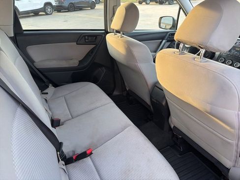 Used 2015 Subaru Forester 2.5i Premium w/ All-Weather Package image 15