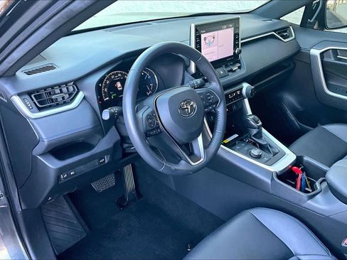 Used 2022 Toyota RAV4 XSE image 18