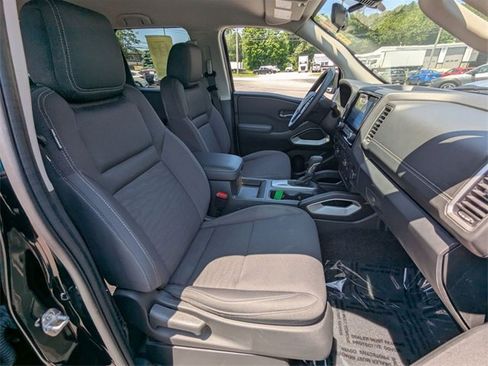 Used 2022 Nissan Frontier SV w/ Technology Package image 22