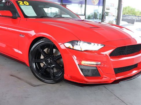 Used 2020 Ford Mustang GT RWD image 2
