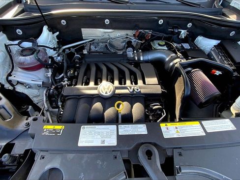 Used 2022 Volkswagen Atlas SEL Premium image 10