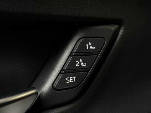 New 2026 Toyota Prius Plug-In Hybrid FWD image 21