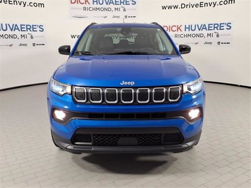 Certified 2022 Jeep Compass Latitude image 2