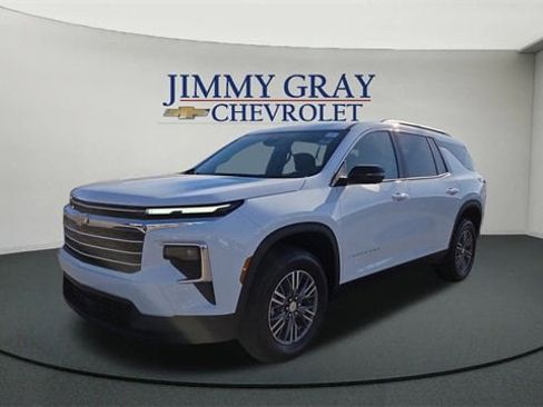 New 2026 Chevrolet Traverse LT w/ Driver Confidence Package image 7