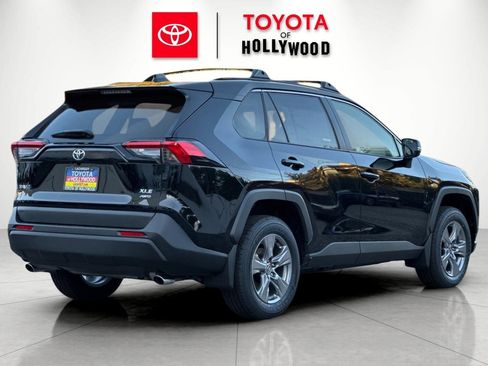 New 2025 Toyota RAV4 XLE image 4