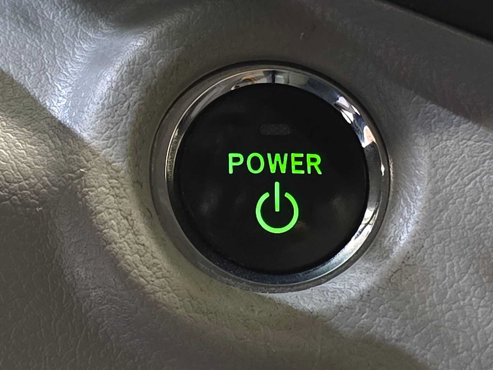 Used 2010 Toyota Highlander Limited AWD/4WD image 19