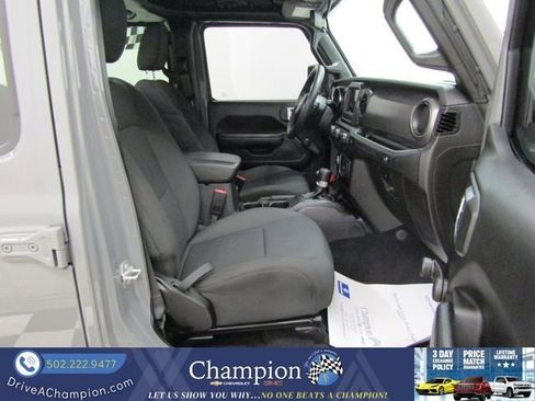 Used 2023 Jeep Wrangler Unlimited Sport AWD/4WD image 32