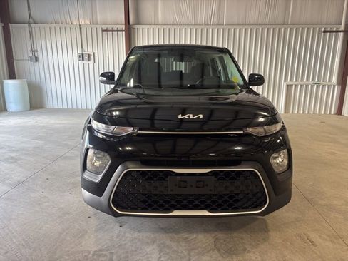 Used 2022 Kia Soul LX image 3