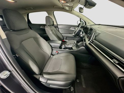 Used 2023 Kia Sportage LX AWD/4WD image 29
