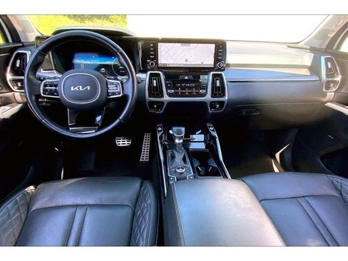 Used 2023 Kia Sorento SX AWD/4WD image 13