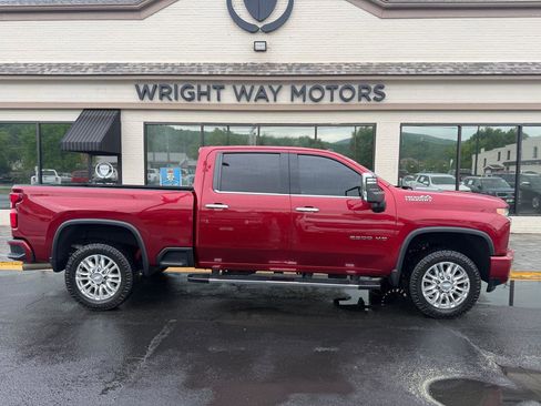 Used 2020 Chevrolet Silverado 2500 High Country w/ Z71 Off-Road Package AWD/4WD image 2