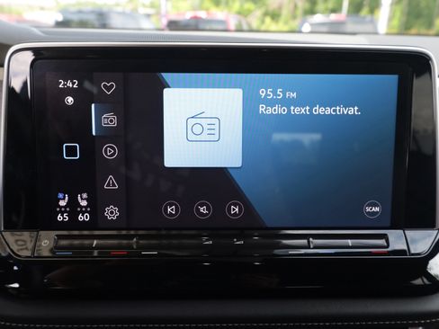 Used 2024 Volkswagen Atlas Cross Sport SE AWD/4WD image 19