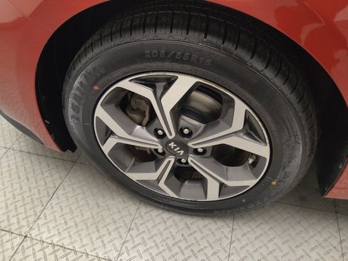 Used 2019 Kia Forte LXS FWD image 31