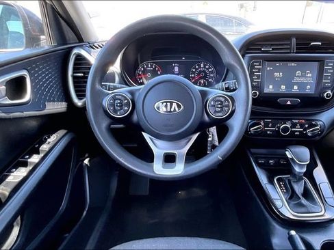 Used 2021 Kia Soul S FWD image 4