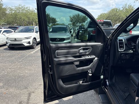 Used 2020 RAM 1500 Big Horn AWD/4WD image 9