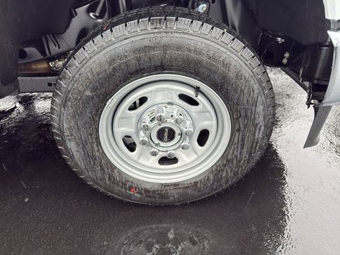 New 2026 Ford F250 XL w/ XL Chrome Package image 8