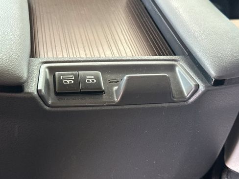 Certified 2024 Toyota Sienna LE AWD/4WD image 16