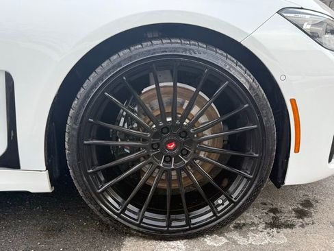 Used 2022 BMW 750i xDrive w/ Autobahn Package image 22