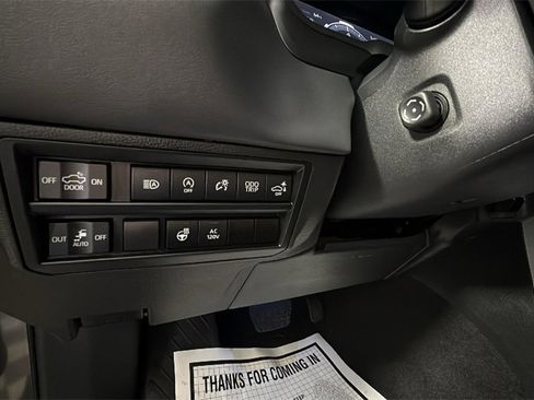 Used 2023 Toyota Tundra Platinum image 19