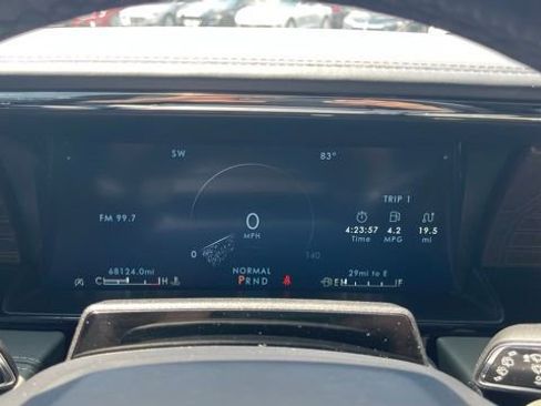 Used 2022 Lincoln Navigator L Black Label image 17