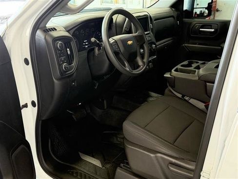 Used 2020 Chevrolet Silverado 2500 Custom w/ Custom Value Package AWD/4WD image 5