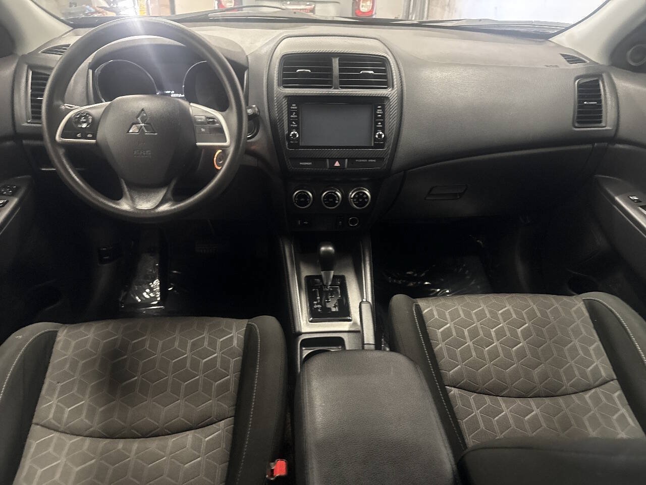 Used 2022 Mitsubishi Outlander Sport ES FWD image 8