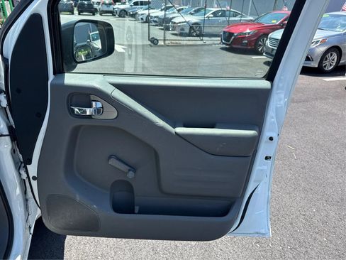 Used 2017 Nissan Frontier S RWD image 19