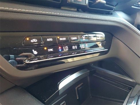 Used 2021 Buick Envision Essence image 74