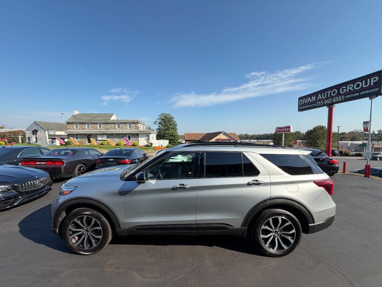 Used 2020 Ford Explorer ST w/ Premium Technology Package AWD/4WD image 5