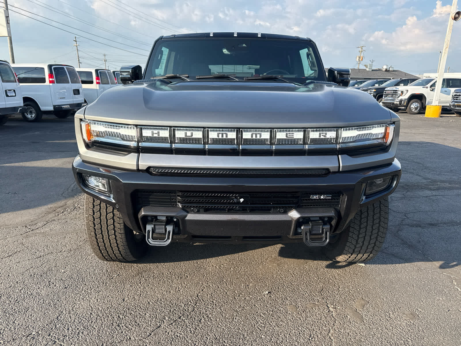 Certified 2026 GMC Hummer EV 3X w/ Carbon Fiber Edition Package AWD/4WD image 8